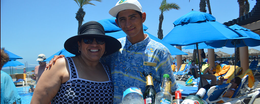 Royal Solaris Los Cabos Mothers Day Bartender Drinks